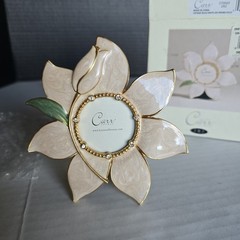 Carr Burnes of Boston 2”x2” Round Bijou White Floral Photo Frame New In Box