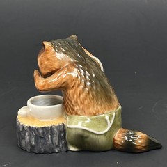 Vintage Goebel Hummel 1981 Ceramic Ringtail Raccoon Figurine Washing Hands