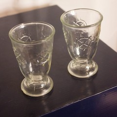 Vintage Embossed Clear Glasses – 4 oz – Nautical Star Pattern – Set of 2