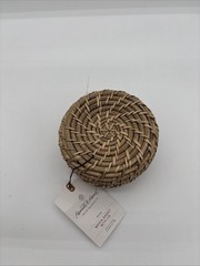 Small 3″x5″ Natural Woven Basket with Lid Farmhouse Style, Rattan Storage, New