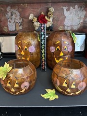 Set Of 4 Capiz Type Material Pumpkins, 2 Sizes. See Pictures For Measurements