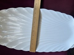 Studio Nova Sea Shell Serving Tray Platter Dish White Scalloped Japan 21.5 x 10