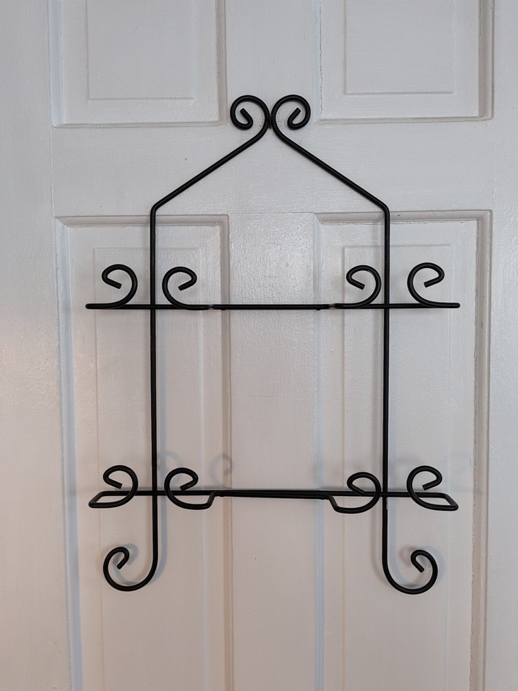 Metal Decorative 4 pc Plate holder Wall mounted 21 inches Tall X 15 inches wide