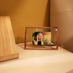 Rose Gold Floating Frame 4×6″ Horizontal Fits Picture 3×5 2×3 1×2 Inch