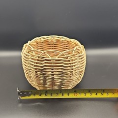 Round Wicker Decorative Basket Beige Non-Lidded Freestanding 5in x 5in x 3in