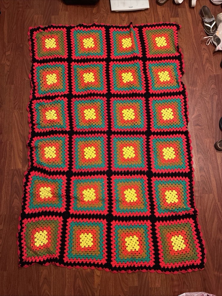 Vintage Handmade Granny Square Afghan Blanket Retro Comfy Cozy Nostalgic