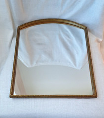 Vtg Gold Arch Wall Mirror w/Thin Wooded Frame 16″ x 12.5 Accent Mirror, Gallery