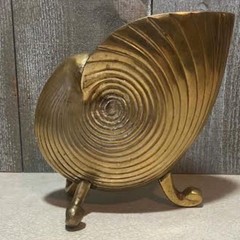 Brass seashell planter. 6 inches tall