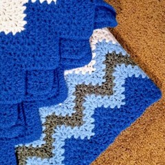 Afghan Throw Handmade ZigZag Blues Gray White Easy Care 42″ x 52″ Medium Weight