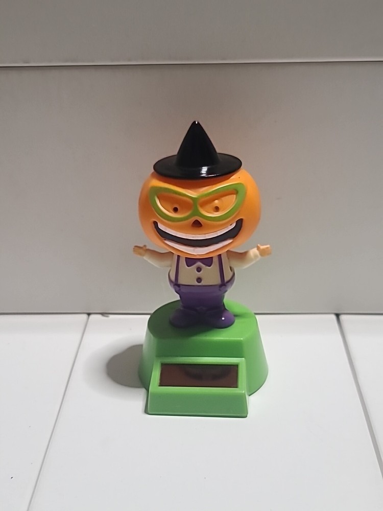 Solar Powered Happy Hallowen Pumpkin Man – GOOD – FAST SHIPPING