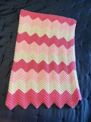 Handmade Chevron Zig Zag Crochet Afghan Blanket Throw 70″x55″ Pinks White Cream