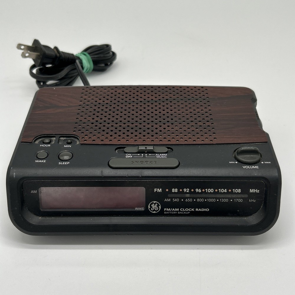 Vintage GE 7-4613D AM FM Clock Radio Alarm Woodgrain -TESTED & WORKING