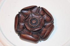 Vintage Dark Red Floral Wall Medallion Set Decorative Resin Rosette Wall Accent