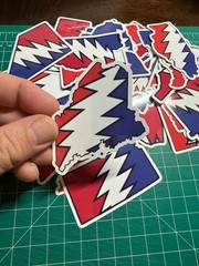 Maine Stealie – Grateful Dead – Laminated Vinyl Sticker 2.5″x3″