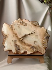 Modern Geode Wall Clock 30×40 cm – Handmade Resin Clock, Warm Beige Gold Agate