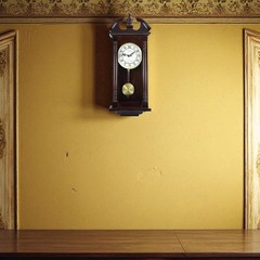 Bedford Clock Collection Wall Clock Cherry Oak Pendulum 4-Chimes Metal Dial