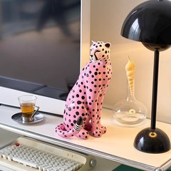 Pink Leopard Statue Home Decor, Modern Resin Cheetah Decorative Sculpture