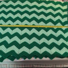 Handmade Green Chevron Crochet Sofa Throw Blanket 72 x 42in Acrylic Vintage