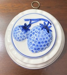 Vtg Delft Blue Strawberry Small 4 1/2” Jello Mold Wall Hanging Hand Painted