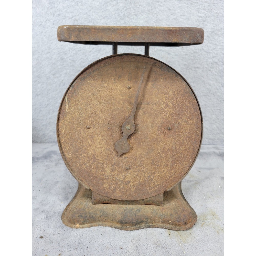 Universal Household Kitchen Scale Made In The USA Vintage Old Rusty Decor