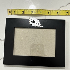 Picture Frame Black for Tabletop 3.5 x 5 inch Vertical or Horizontal Leaf Accent