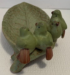 Glazed Green Art Decor Ceramic Leaf Dish Tray Perching Birds Collectible