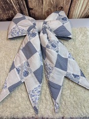 Oversized Quilted Patchwork Blue White Gingham Bow