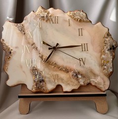 Modern Geode Wall Clock 30×40 cm – Handmade Resin Clock, Warm Beige Gold Agate