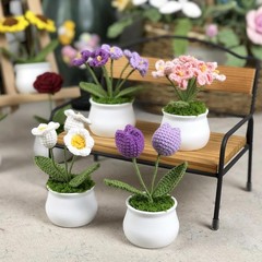 Charming Handcrafted Crochet Myosotis Flower – Thoughtful Gift for All Occasions