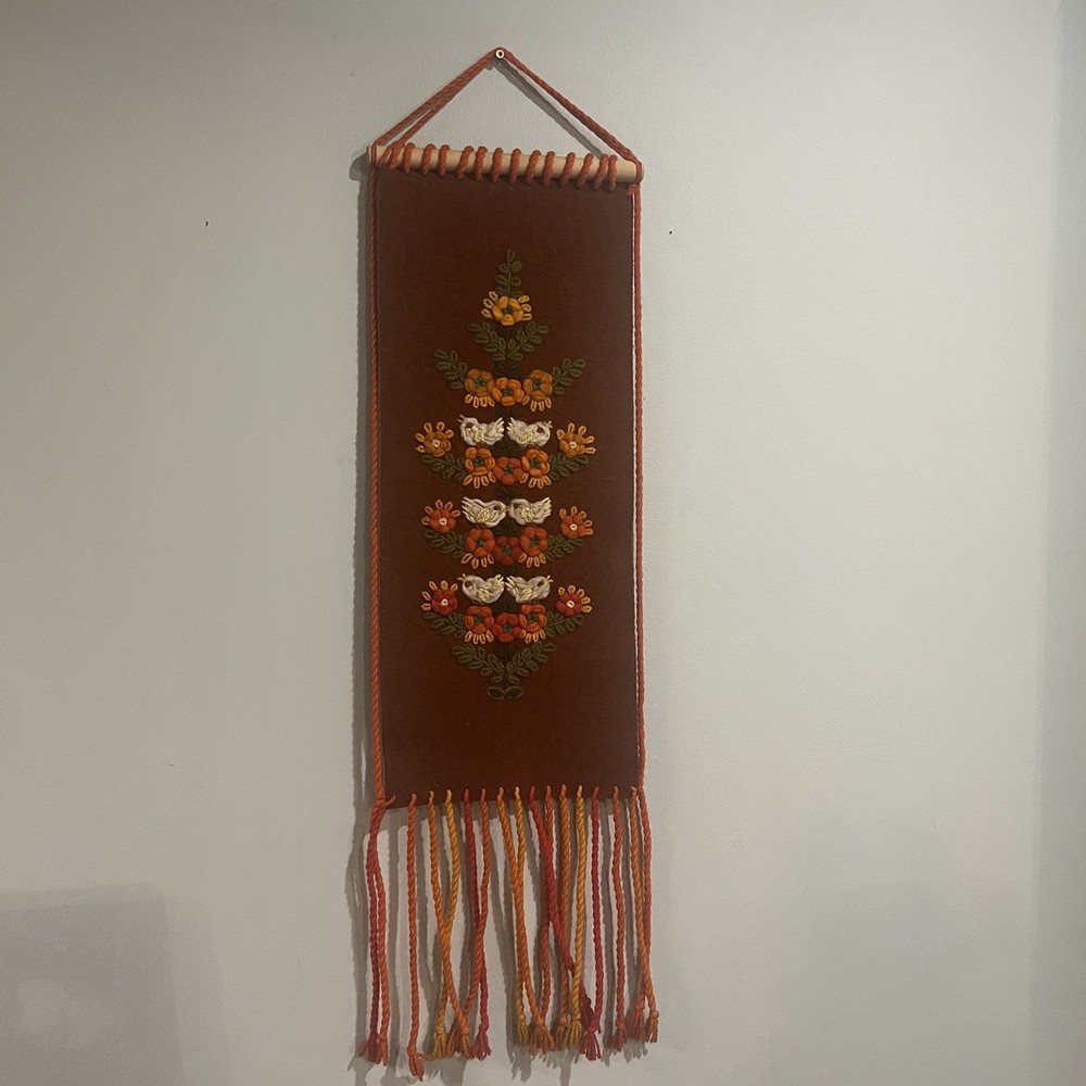 Vintage Boho Folk Art Wool Embroidered Crewel Tree Bird Wall Hanging Polish 38″