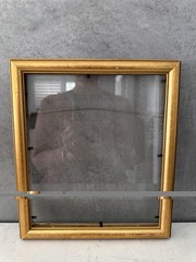 VINTGAE WOOD GOLD GILT PICTURE FRAME FITS 7.5X9 SEE PHOTOS