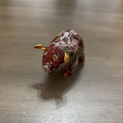 Vintage Cloisonné Burgundy/Purple Pig Floral Design Gold Inlay 2 in Tall