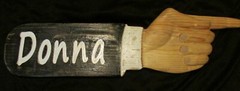 3D 23″ CARVED WOODEN SIGN POINTING FINGER CUSTOMIZED «:YOUR WORDS» PLAQUE