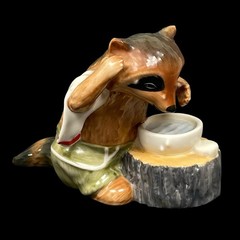 Vintage Goebel Hummel 1981 Ceramic Ringtail Raccoon Figurine Washing Hands