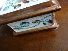 VTG Robert Weiss Peru Reverse Hand Painted hinged BOX 9″ x 2.5″ Original tag