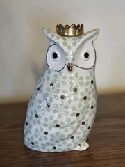 Anthropologie Crowned Owl Ceramic Bud Vase – Sage Green, White & Gold
