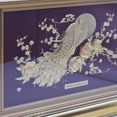 Innovative Gloves Art Frame Gold Frame Red Velvet Matted 3D Peacock Dried Floral