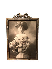 Metal Easel Back Tabletop Antique Style 5×7 Photo Frame W/ Ornate Ribbon On Top