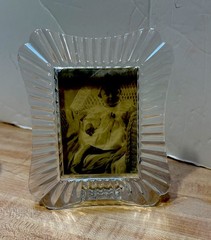 Marquis Waterford Crystal Easton Picture Frame – Holds 2 3/8” x 3 1/4” Photos