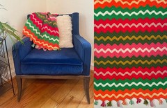 Vintage 1970s Funky Bright Bold Sofa Throw Afghan Baby Blanket Crib Blanket