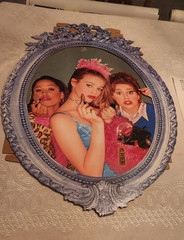 Clueless Oval Wall Plaque Sign, Framed Style 1990s Floral Hanging Decor