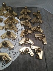 VTG. BRASS STAIR RODS BRACKETS W/ FINIALS » MIXED LOT OF SIZES & DESIGN (45-PK)
