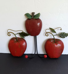 Vintage Apple Wall Hooks Set Kitchen Decor Red Fruit Coat Rack Farmhouse Country