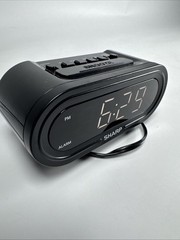Sharp SPC476 AccuSet Alarm Clock with Display Dimmer – 5.5×2.5in