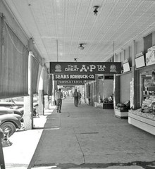 Main Street in downtown Yuma, Arizona in 1939 24 X 18 Inch POSTER Vintage Art