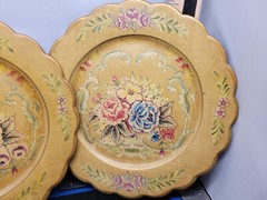 Decorative Plate 9 Inches Set of 2 Gold Floral Theme 361