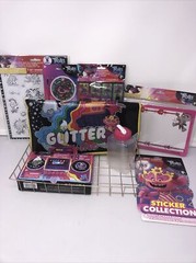 Varies TROLLS WORLD TOUR Activity Birthday Christmas Gifts Idea’s Set (6 Items)