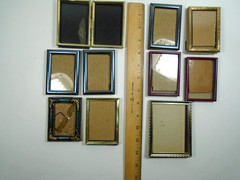 MIXED LOT OF 17 SMALL SIZED PHOTO FRAMES