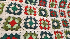 Handmade afghan featurimg a Festive Christmas color palette