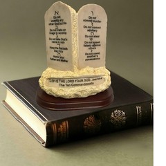 Ten Commandments Tabletop Decor Stone Replica Statue with Scripture on Wood Base